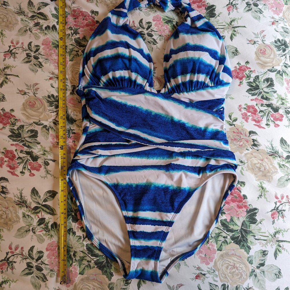 Sexy one-piece bathing suit 14